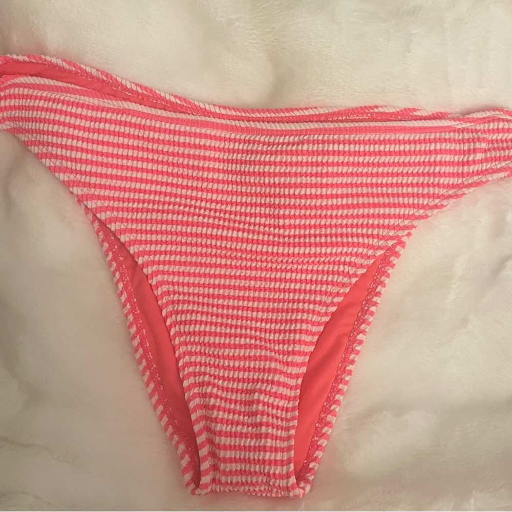💖🤍No Boundaries Red and White Striped Bikini Bottom - Picture 5 of 8